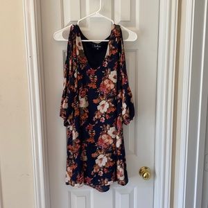 Floral shift dress with sleeves